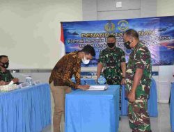 Danlantamal VIII Ikuti Penandatanganan Kontrak Bersama Pengadaan Barang dan Jasa TNI AL TA 2022