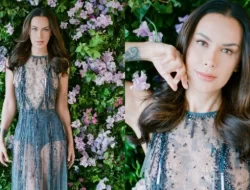 Sophia Latjuba Tampil Seksi Dengan Gaun Transparan