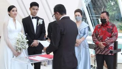 Wabup RD Saksi Pernikahan Putra Wali Kota Tomohon