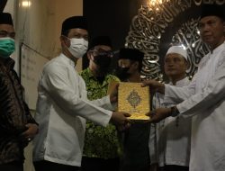 Kakanwil Kemenag Salurkan 1000 Kitab Suci