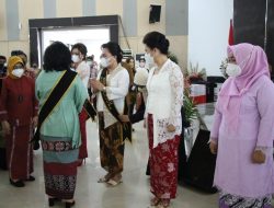 Ketua TP-PKK Sulut Resmi Kukuhkan Rita Mantiri-Tangkudung Bunda Literasi Kota Bitung