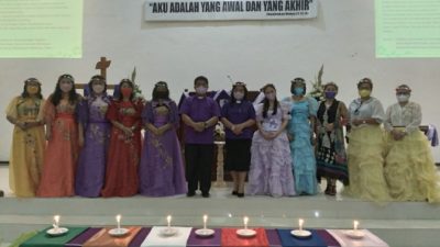 Ibadah HDS WKI Jemaat GMIM Bukit Hermon Bernuansa Budaya Negara Inggris
