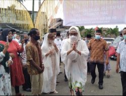 Bupati Yasti Disambut Hangat Warga Pangian Barat Saat Safari Ramadhan