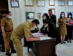 Honandar Lantik Empat Jabatan Administrator dan Pengawas