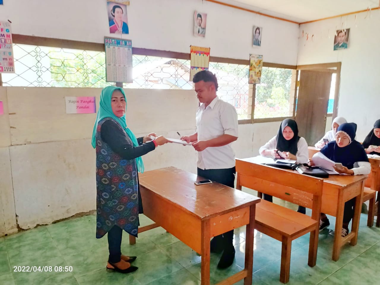 Disdik Bolmong Gelar Ujian Pendidikan Kesetaraan Paket C Diikuti 1.504 Peserta