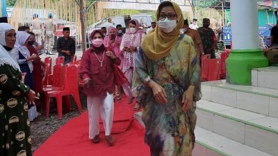 Bupati Yasti Berbagi Berkah Saat Buka Puasa di Nonapan