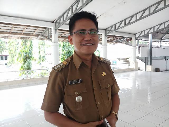 Kepala Badan Kepegawaian Daerah (BKD) Sonny Makaenas.
