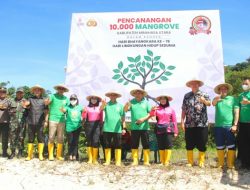 Polda Sulut, Bhayangkari dan Stakeholder Terkait Tanam 10.000 Mangrove di Pantai Casabaio
