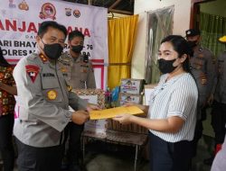 Kapolda Sulut Jenguk Anggota Polri yang Sakit di Desa Laikit