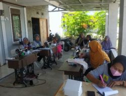 Dukung Pemberdayaan Perempuan, PLN Salurkan Bantuan Pelatihan Menjahit