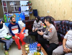 Polri Lakukan Anjangsana ke Mantan Kapolri hingga Anggota yang Sakit dan Gugur saat Tugas