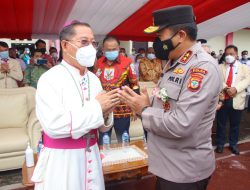 Kapolda Sulut Wakili Kapolri Hadiri Konferensi VII dan Pertemuan Raya Kaum Bapak Katolik di Kawangkoan