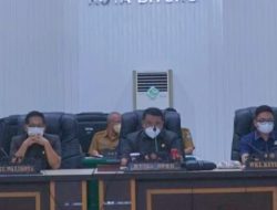 Hadiri Rapat Paripurna KUA PPAS, Honandar Bacakan Penjelasan Wali Kota