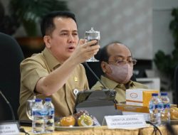 Kemendagri Berikan 19.425 Sertifikat Peningkatan Kapasitas dan Literasi Keuangan Daerah