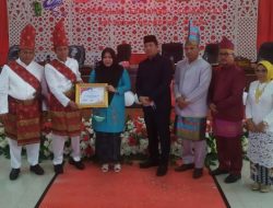 Pemkab Beri Piagam Penghormatan Tertinggi atas Jasa Hi Herson Mayulu