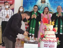 Momen Suka Cita Jemaat Gereja Abigail Rutan Manado di HUT ke-15