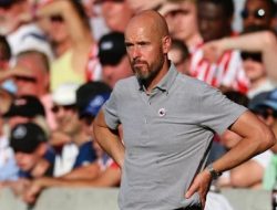 Dibantai Brentford 4-0, Erik ten Hag Minta Maaf