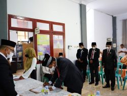 Kepala Kemenag Bolmong Lantik 7 Pejabat Eselon IV