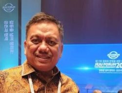 Serahkan 762 Sertipikat Redistribusi Tanah, Gubernur Olly Apresiasi Menteri Hadi Tjahjanto