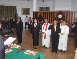 Wali Kota Caroll Lantik 8 Pejabat Eselon II