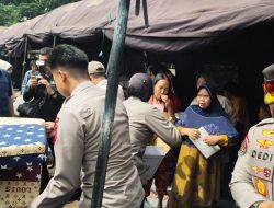 Selimut Hangat dari Ketum Bhayangkari untuk Pengungsi Gempa Cianjur