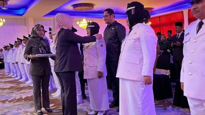 Wali Kota Tatong Bara Lantik 15 Sangadi Periode 2022-2028