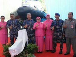 Dukung Tugas Patroli Perairan, Kapolda Sulut Resmikan Penggunaan Kapal Karet RIB Milik Polairud