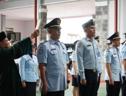Lantik Pejabat Administrasi, Fungsional dan PNS, Ronald Lumbuun : Jadilah Pemimpin Bukan Bos