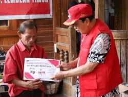 Bupati ROR Serahkan Bantuan Bencana Alam di 3 Desa