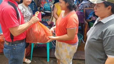 Gerakan Peduli Bencana, SMPN 3 Manado Kembali Berbagi Sembako dan Pakaian
