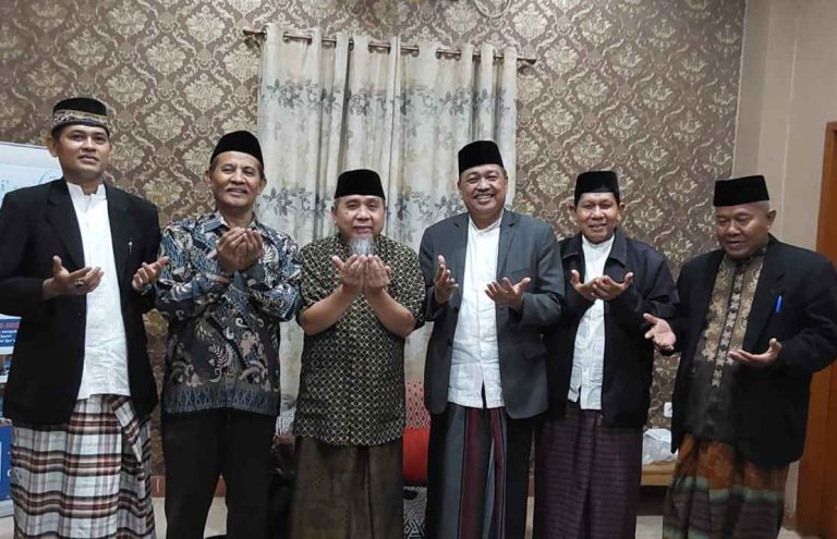 PeranNU saat melakukan konsolidasi politik dengan tokoh PKS.