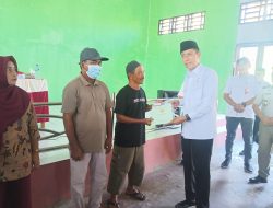 Bupati Bolsel Iskandar Kamaru Serahkan 486 Sertifikat Gratis
