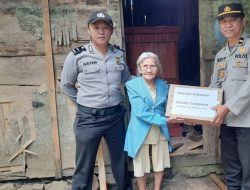 Polres Tomohon Serahkan 300 Paket Bapok ke Warga Kurang Mampu, Mayoritas Lansia