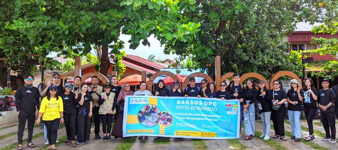 TURUN DESA: DPC Petelki saat turun ke desa Bunaken.