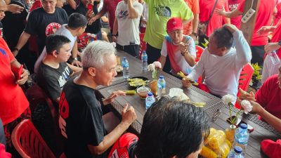 Bupati Bolsel Iskandar Kamaru Ikut Jalan Sehat dan Ngopi Bareng Ganjar Pranowo 