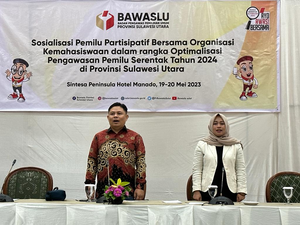 Bawaslu saat melakukan sosialisasi kepada mahasiswa.