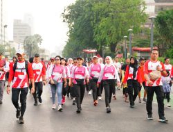 Fun Walk dengan Lintas Elemen, Kapolri Gaungkan Jaga Persatuan-Kesatuan Bangsa