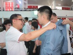 Rektor Berty Sompie Sambut Mahasiswa Baru Lewat PKKMB Unsrat