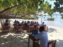 Kesulitan Jaringan Listrik dan Internet, ANBK SMKN 2 Likupang Barat Dilaksanakan Di Tepi Pantai
