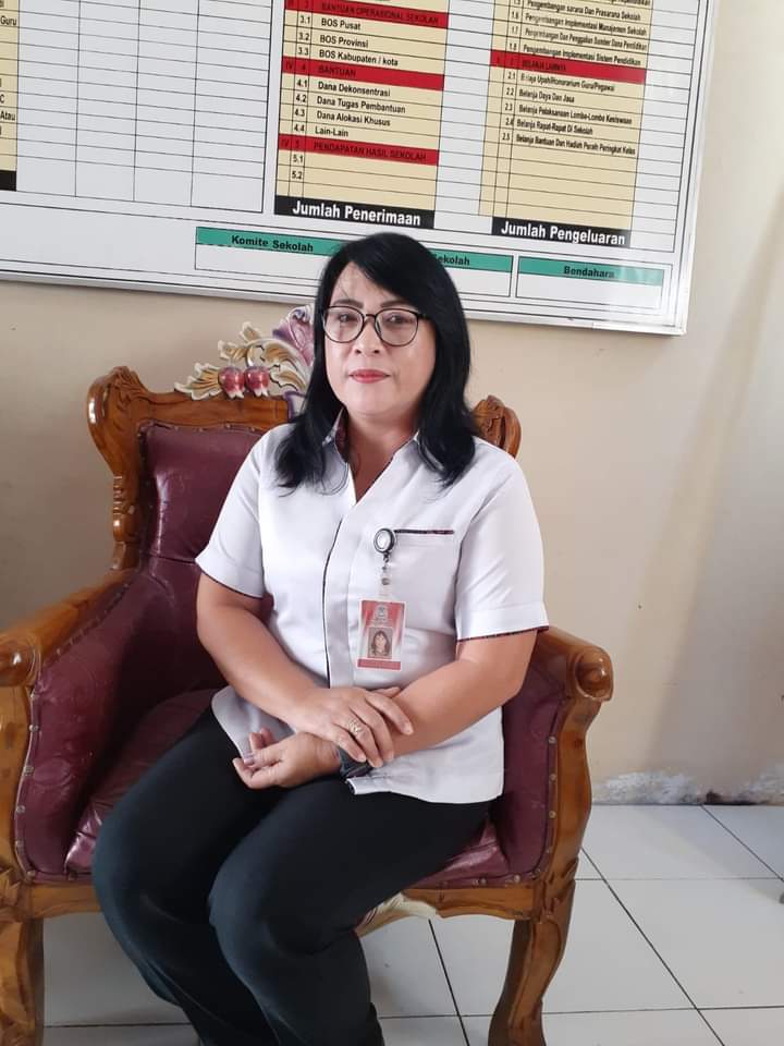 Deby Sumolang.
