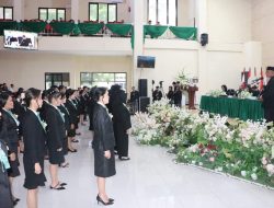 Rektor Unsrat Prof Berty Sompie Lantik Dokter dan Ners