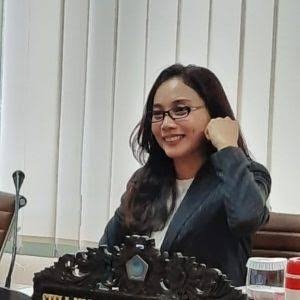 Stella Runtuwene