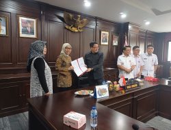 Ketua BKMT Sulut Yasti Soepredjo Mokoagow Melakukan Penandatangan NPHD Bersama Wagub Steven Kandouw