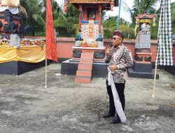 Kakan Kemenag Bolmong Hadiri Perayaan Galungan Umat Hindu di Desa Kosio