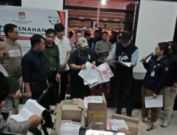 KPU Manado Musnahkan Surat Suara Rusak