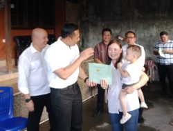 Hari Pertama Jabat Menteri, AHY Kunjungi Sulut Bagikan Sertifikat Rumah Ibadah