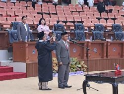 Husen Tuahuns Resmi Dilantik Sebagai Anggota DPRD Sulut