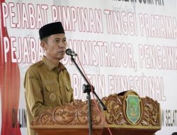 Bupati Iskandar Lantik Pejabat Pimpinan Tinggi Pratama
