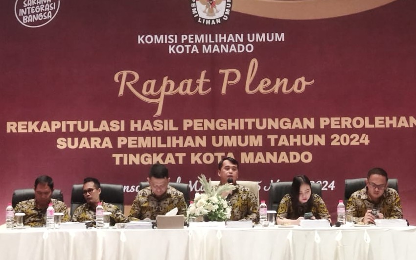 KiKa: Sekretaris Novli Lenway, Ramly Pateda, Hasrul Anom, Ferley Kaparang, Patricia Kuhu dan Ismail Harun.