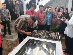 Gubernur Olly Dondokambey Resmikan Pastori KGPM Sidang Bahtera Ranotana